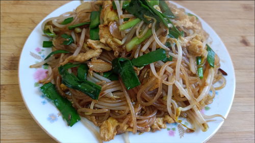 豆芽炒粉絲的秘訣 多加一步，粉絲入味不粘鍋